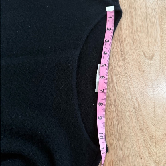 Gentle Herd 100% Cashmere Black Crew Neck Sweater for Women in Medium - Picture 6 of 6